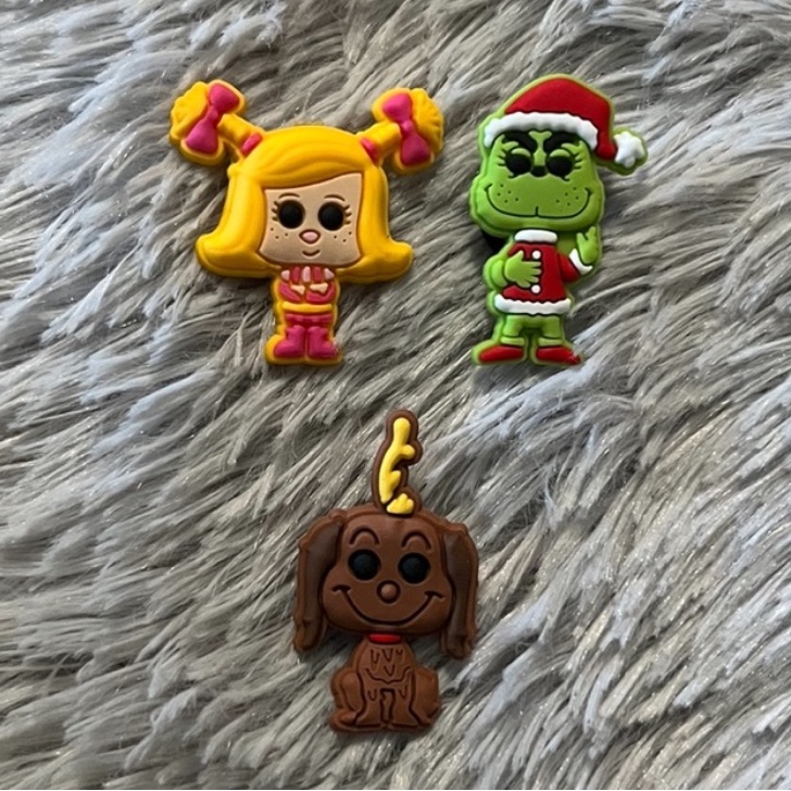 Grinch Croc Charm Set